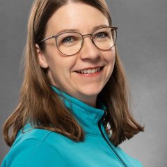 Porträtaufnahme der Mitarbeiterin der Krankenpflegestation Lisa Rüter. Lisa Rüter.